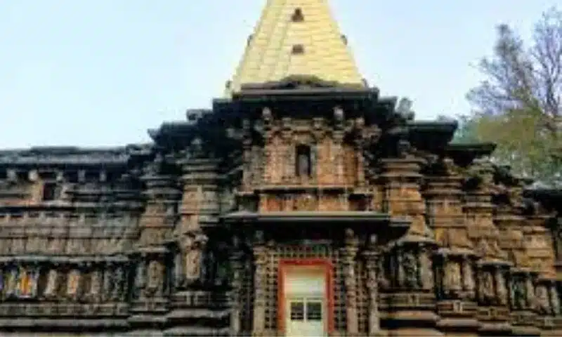 This temple is one of the various Shakti Peethas. Shri Mahalakshmi Temple is located in Kolhapur, Maharashtra. 
