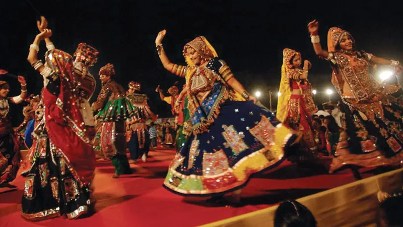 Dandiya Nights are also celebrated in the dream city of India, Mumbai. Dandiya Night is the best place in India. Mumbai is a city of India where apart from Ganesh Chaturthi, the festival of Navratri is also celebrated with great pomp. Many places located here in Mumbai do very well during this festival.