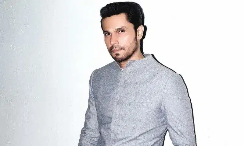 Born on August 20, 1976, Randeep Hooda is an Indian actor best recognised for his roles in Hindi and a select number of English-language films.