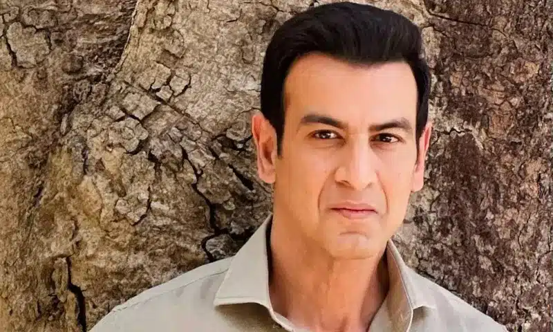 orn on October 11, 1965, Ronit Roy is an Indian actor most known for his roles in Hindi films and television shows, as well as a few Bengali, Tamil,