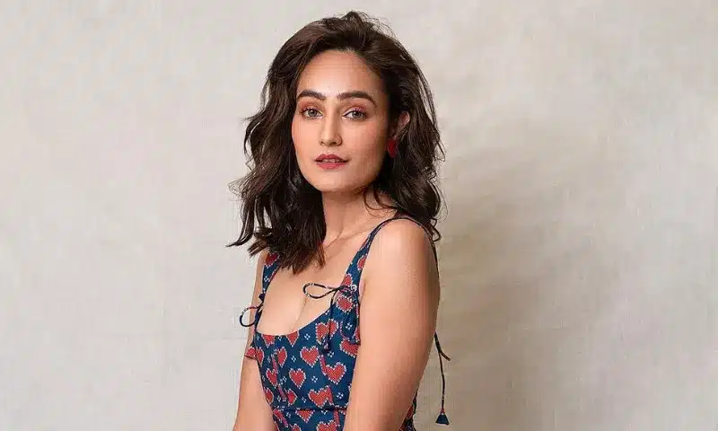 Model and actress Monika Panwar is from India. Monika Panwar is well-known for portraying Gudiya, the main character in the 2020 web series