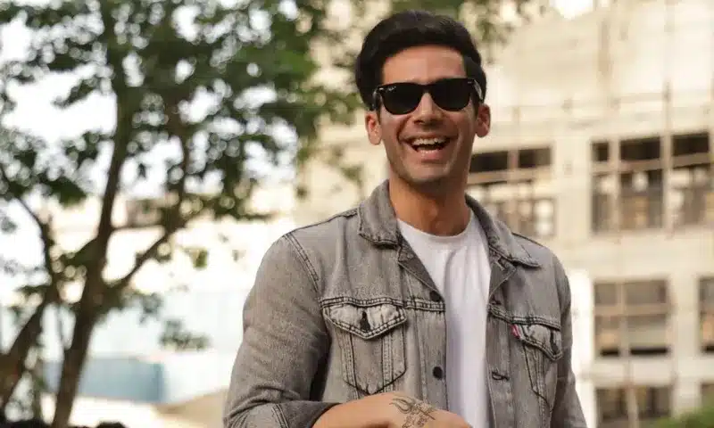 Siwet Tomar is a television personality, digital content developer, and model from India. When he participated in Season 19 of the Indian reality series MTV Roadies