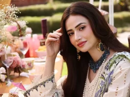 Born on June 6, 1993, Sana Javed is an actress from Pakistan who works on Urdu television. She debuted in Shehr-e-Zaat in 2012,
