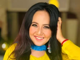 Born on October 6, 1989, Roopal Tyagi is an Indian actress and choreographer who primarily works in Hindi television. Her most well-known role was as Gunjan in the drama series Sapne Suhane Ladakpan Ke on Zed TV.