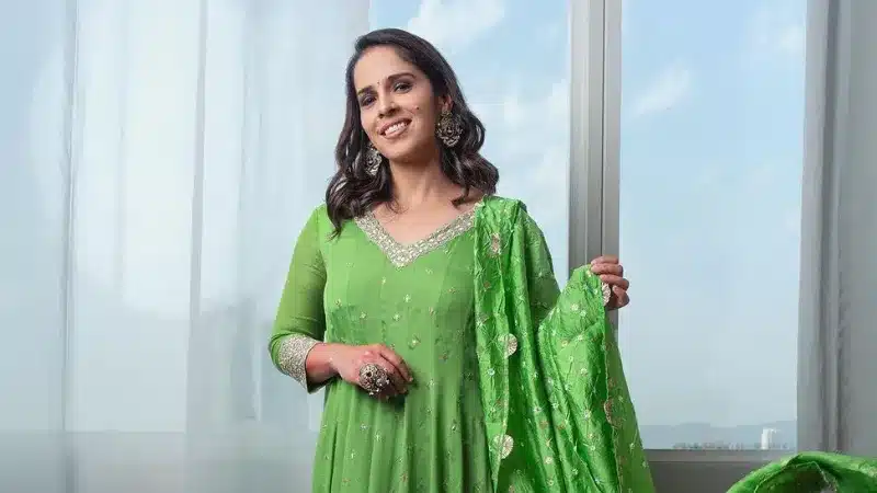 Saina Nehwal, an Indian professional badminton player, was born on March 17, 1990 (pronunciation ⓧ). Saina Nehwal was formerly ranked number one in the world and has won 24 international championships,