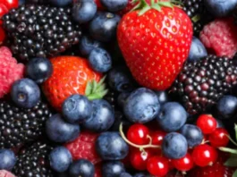 During the intense heat, these succulent, delicious summer fruits will help you stay hydrated and cool. They also provide you with a healthy diet