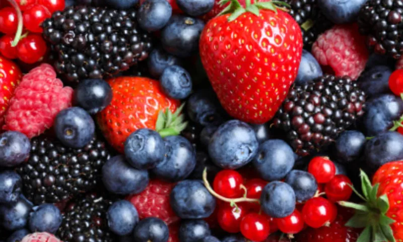 During the intense heat, these succulent, delicious summer fruits will help you stay hydrated and cool. They also provide you with a healthy diet
