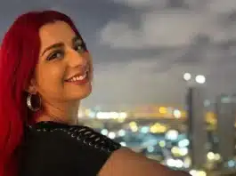 Born on September 4, 1985, Jasmine Kaur Sandlas is an American playback singer, songwriter, performer, and television personality who specialises in singing Punjabi songs. Born in Jalandhar, India, and brought up in Stockton, California,