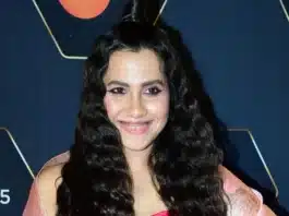 Nikhita Gandhi is an Indian playback singer who was born on October 1, 1991, and has sung in five different languages for Indian movies. Nikhita Gandhi has contributed to cinema projects in Bengali, Kannada, Tamil, Hindi, and Telugu.