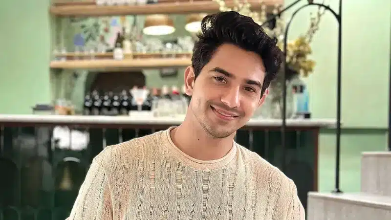 Born on September 26, 1995, Rohit Chandel is a model and television actor from India. Rohit Chandel is well recognized for his roles as Dhawal Makwana in Pandya Store and Baji Rao in Kashibai Bajirao Ballal.