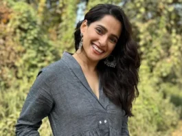 Indian actress Priya Bapat primarily performs in Marathi movies. Her most well-known films are Kaksparsh and Aamhi Doghi, for which she received the Best Actress Screen Award in 2013, and Happy Journey, for which she received the Best Actress Maharashtra State Award