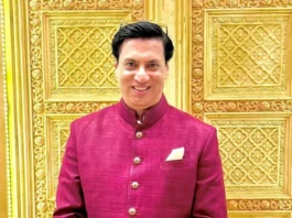 Madhur Bhandarkar is an Indian filmmaker, screenwriter, and producer who was born on August 26, 1968. The Indian government awarded Bhandarkar the fourth-highest civilian distinction, the Padma Shri, in 2016.