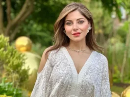 Singer Kanika Kapoor hails from India. Kanika Kapoor grew up in Lucknow, where she was born. She moved to Mumbai in 2012 to pursue her career as a vocalist. The song "Jugni Ji" by Kapoor (2012) was created for a music video that went on to become a commercial hit.